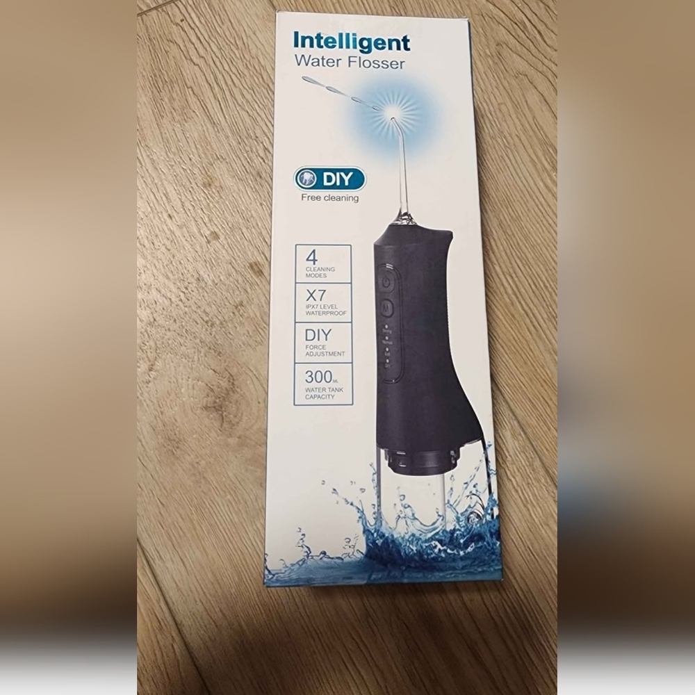 Intelligent dental water flosser 4 cleaning modes New In Box